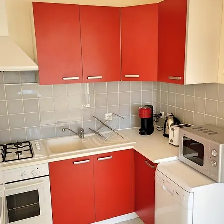 Apartment Studio With Balcony Close To The Sea